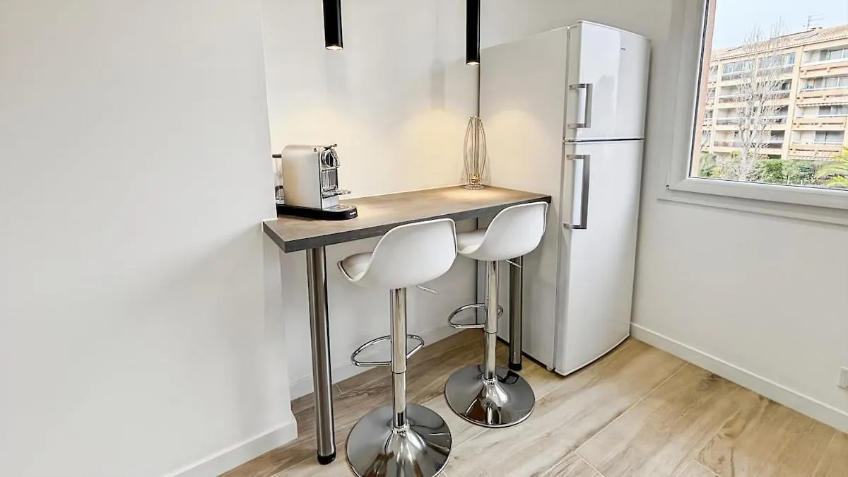 Apartment Appartement A Quelques Minutes A Pieds Des Plages Frejus France