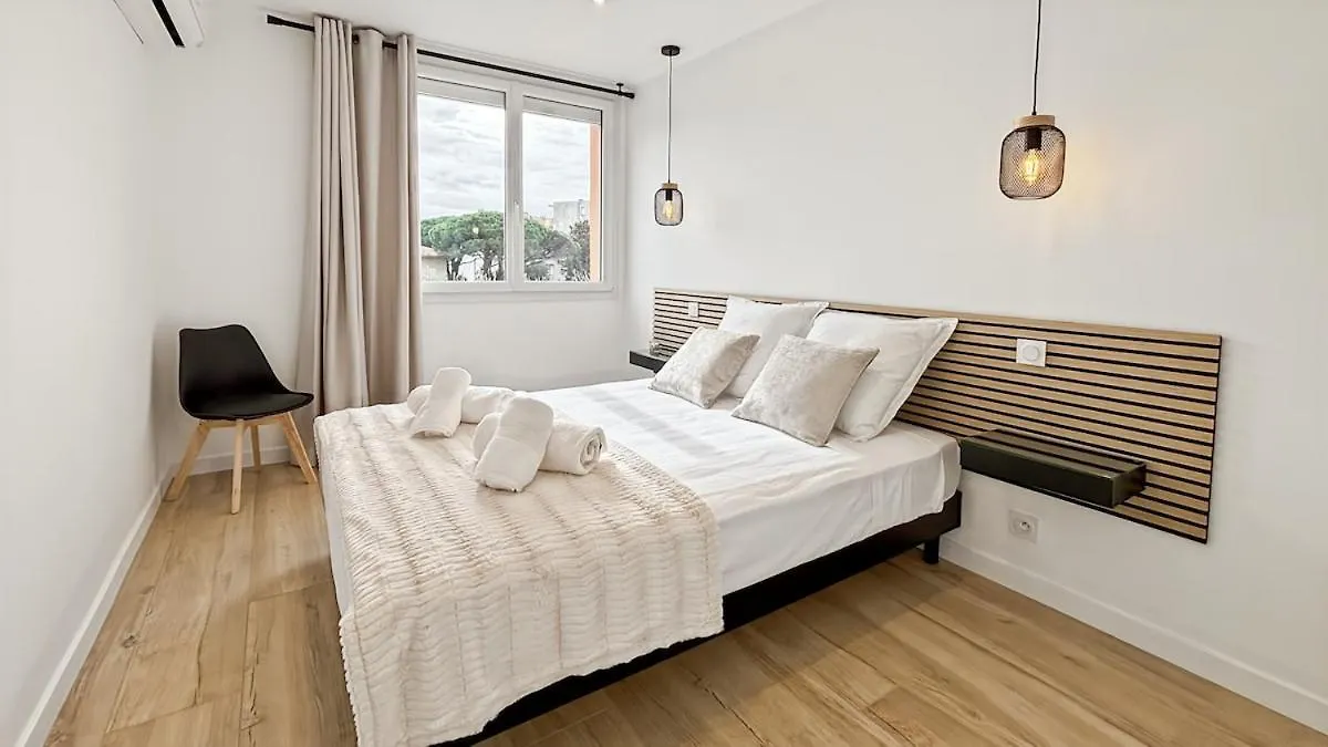 Apartment Appartement A Quelques Minutes A Pieds Des Plages Frejus