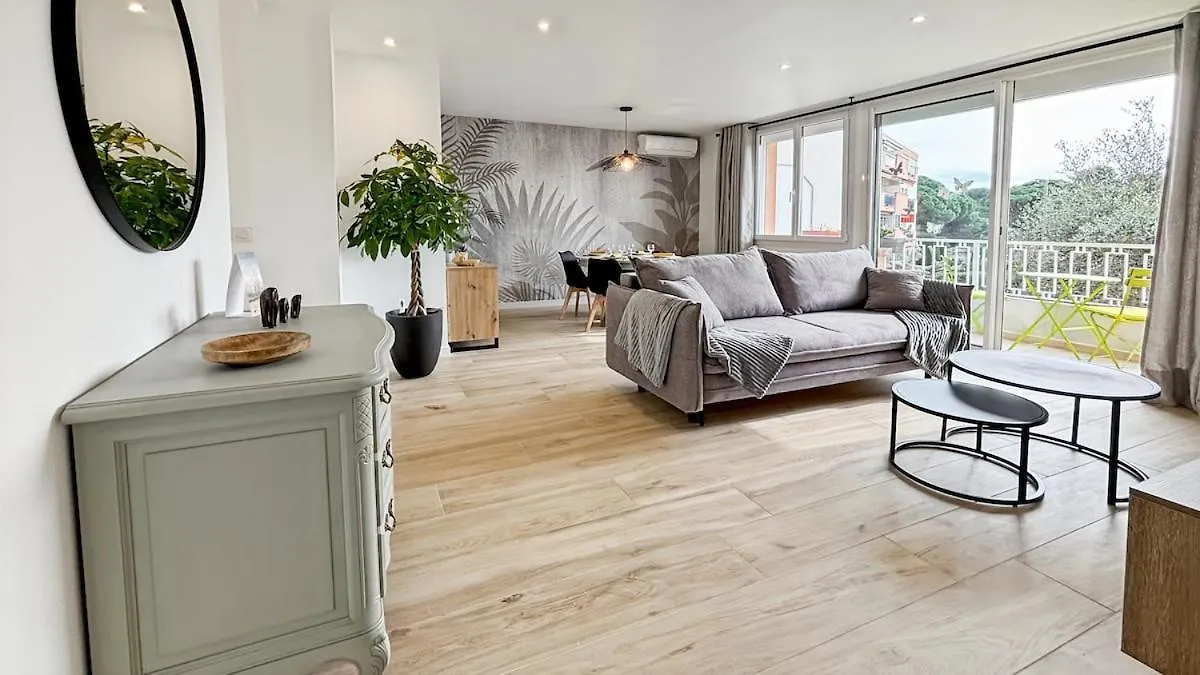 Appartement A Quelques Minutes A Pieds Des Plages Frejus