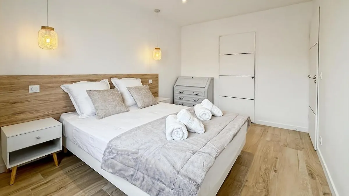 Appartement A Quelques Minutes A Pieds Des Plages Frejus 0*,  France