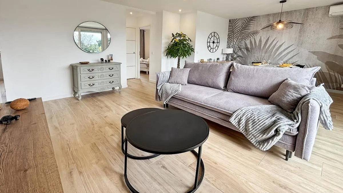 Appartement A Quelques Minutes A Pieds Des Plages Frejus Apartment